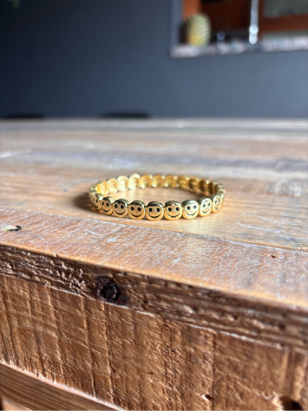 Lisa Gozlan Gold Smiley Face Stretch Bracelet - 8 inch